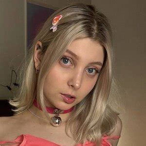 Emili Lit1Le_Kitty_ Onlyfans Leaked (SEX) 🍆
