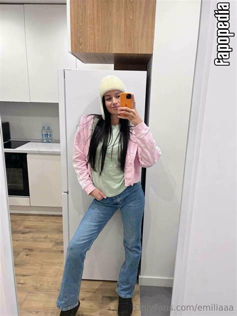 🍌 Emiliaaa Onlyfans Leaked PORN