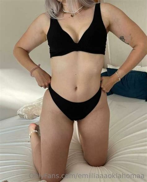 Emiliakfc Leaked PORN 💦 110 Photos