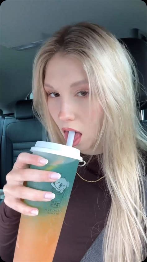 Emilycute.Girl Onlyfans Leak