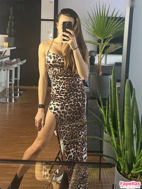 Emilyyxoxoo Leaks [CLIP] 19 Photos