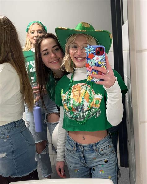 Emilyyysnyderr Onlyfans Leak [CLIP] 🍆 233 Pics