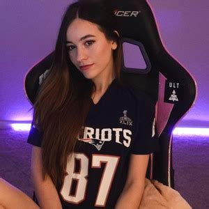 Emjanee   Twitch Leaked [PPV] 💦 231 Vids