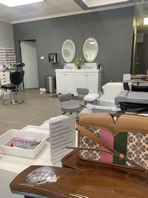Emma's Nails in Ankeny, IA 4.0 ☆ ☆ ☆ ☆ ☆ 7 reviews Nail salon Located in Ankeny , Emma's Nails is a highly respected and well-known nail salon that has built a reputation for providing exceptional nail care services in a friendly and relaxing environment.. 