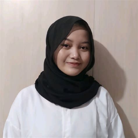 Emma Sarah Linkedin Semarang