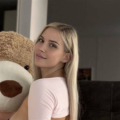 Emmy Blum Onlyfans Free