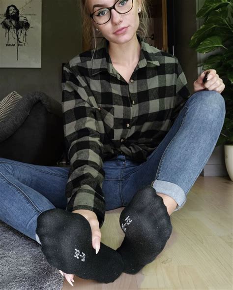 Emmys Feet Leaks XxX 176 Photos