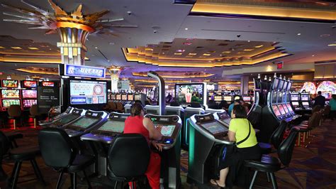 empire city casino hours
