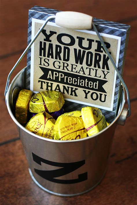 Employee appreciation day gifts. Good appreciation gifts for employees can include personalized items like custom mugs or engraved awards to show individual recognition. Alternatively, consider ... 
