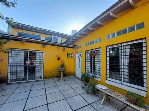 En Venta, CASA 4 AMB CON PARQUE Y GARAGE - AYACUCHO AL …