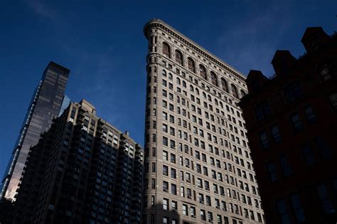 End of an Era for the Flatiron Building - The New York Times