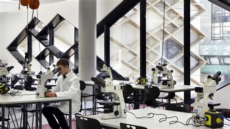 Engineering laboratories in The Diamond Faculty of Engineering