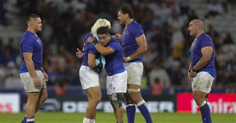 England avoids huge Rugby World Cup upset with comeback 1-point win over Samoa