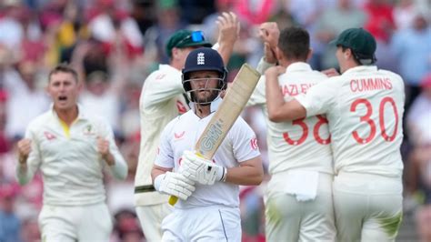 England cuts Australia’s lead to 138 after two days of 2nd Ashes test
