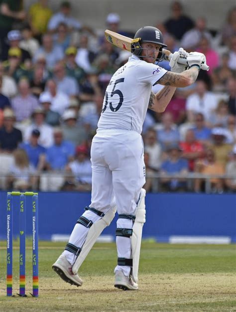England in trouble at 142-7 in 3rd Ashes test and trails catchy Australia by 121 runs