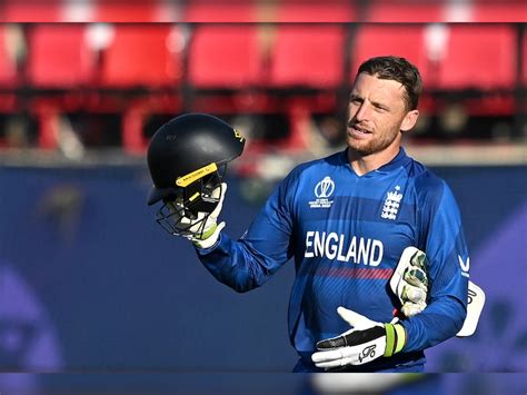 England wins toss and opts to bowl against South Africa at Cricket World Cup
