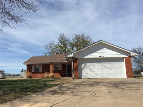 1209 S Monroe St house in Enid, OK, is available for rent. This hou