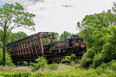 Enjoy a scenic train ride on the Catskill Flyer
