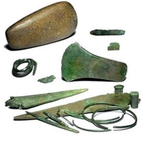 Enkele wapens uit de late bronstijd te pulle. - Mecanique physique par p.fleury et j.p.mathieu..