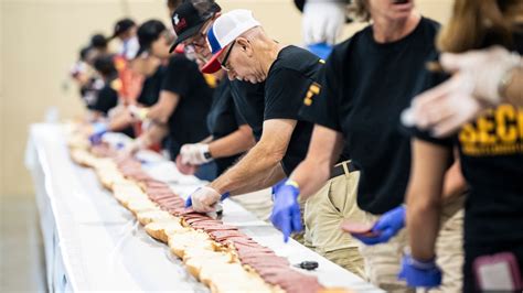Enormous Lebanon bologna sandwich unveiled at Pennsylvania community fair