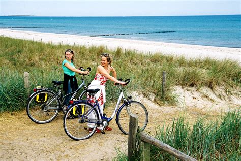 Entlang des Ostseeküstenradwegs von Rostock nach Stralsund ...