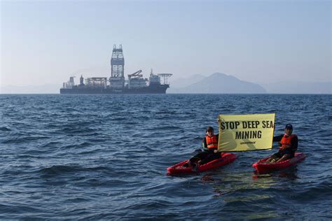 Environmental protesters board deep-sea mining ship between Hawaii and Mexico