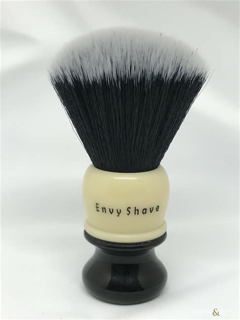 Envy Shave Carbon Shaving Brush, Finest Badger, #7 Red/White