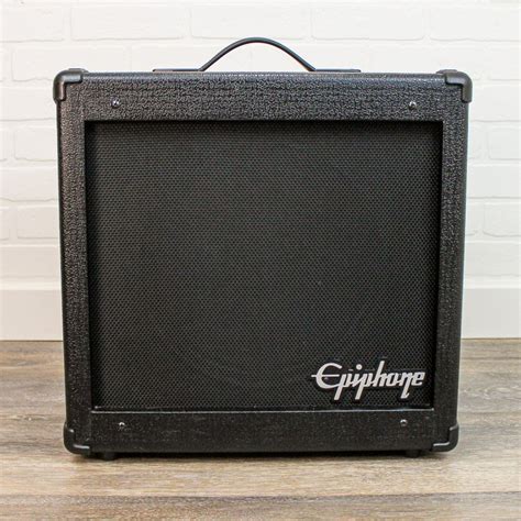 Epiphone Slingshot 25W guitar combo amp Musician