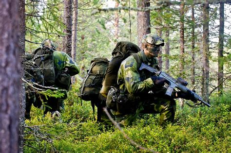 Aug 30, 2023 · Sweden. The Swedish Armed Forces (Försvarsmakten) is an authority in Sweden with the responsibility to defend the country, support peacekeeping military operations, provide humanitarian aid, and ... . 