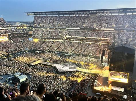 May 23, 2023 · NEW YORK - Iconic music star Taylor Swift is coming to our area this weekend for The Eras Tour . Her three-show run at MetLife Stadium in East Rutherford, N.J., starts Friday, May 26th. Singer ... . 