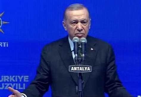 Erdoğan yine Kılıçdaroğlu'nu 'hatırlattı', Özgür Özel'i hedef aldı: 'Aynı hançer kendi sırtına da inebilir'