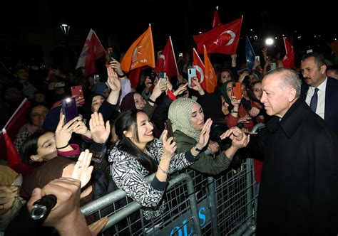 Erdogan faces rival in Turkey election runoff in 2 weeks