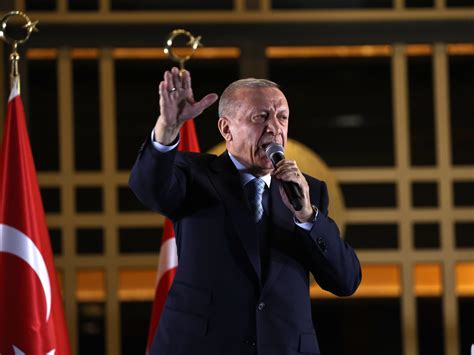 Erdogan wins Turkish election, extending rule to third decade