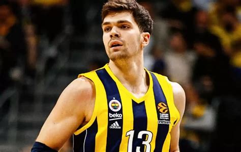 Ergin Ataman, Fenerbahçeli yıldızı Milli Takım''a aldığını açıkladı