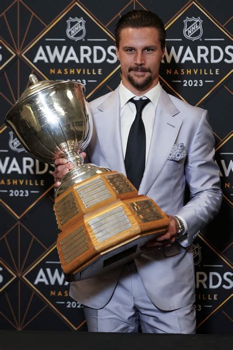 Erik Karlsson wins Norris Trophy as record-breaking season ends in fitting fashion