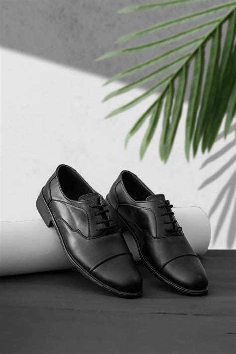 Erkek siyah ayakkabı klasik
