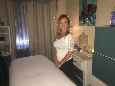 Liz R in Rockville, MD offers Massage, Yoga, Chair Massage, Deep Tissue Massage, meditation, Massage Therapist, Body Contouring Massage, Reflexology. 