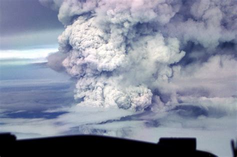 Eruption of Papua New Guinea volcano subsides though thick ash is billowing 3 miles into the sky