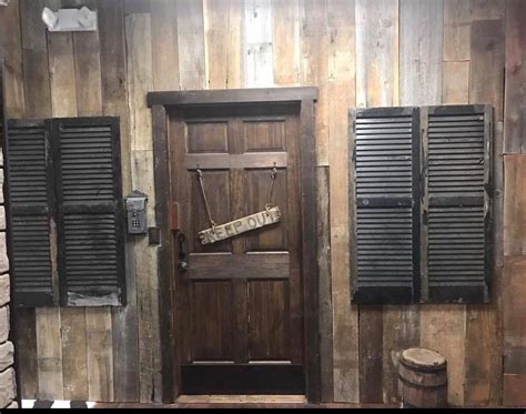 Escape room madison. When you're tired of the same old things to do around Madison, Wisconsin, make your escape! At My Escape Mission, we have two locations for groups of up to ... 