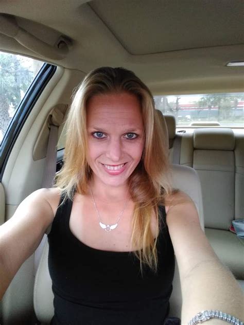 Young Escort Sarasota - Im a classy lady. You deserve a sweet escape from your everyday routine, treat yourself and unwind with me! Life is stressful, and time with me will release all of those feelings. I am an intelligent, educated woman who enjoys likewise company.I cater to mature gentlemen only 35+ please .