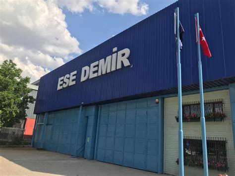Ese Demir. 