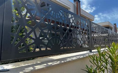 codini.rgarabwor.edu.pl. 