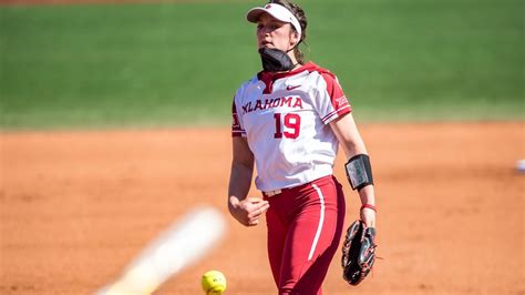 Softball Coaches Poll. Polls, or rankings, are an important part of the sports landscape, and the NFCA works with its member coaches to provide softball coaches polls for all NCAA divisions and the high school membership. ... In conjunction with ESPN.com, USA Softball distributes a weekly Top 25 poll.. 