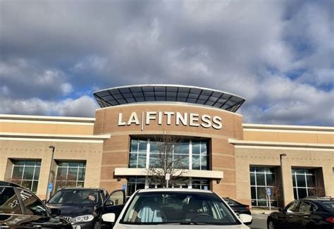 Esporta fitness bristol reviews. May 14, 2024 · GF Fitness Centers (as it will be called) plans a June opening for the gym, and is currently offering a introductory rate of $29.99, and a typical rate of $40 after the introductory period. The gym will accept 'Silver-Sneakers', a senior gym membership through medicare. Esporta closed on March 27th after 16 years under Fitness International's ... 
