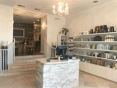 Essa dora salon. Essa Dora Salon (Lincoln Park): In the heart of Lincoln Park, Essa Dora Salon is known for its warm and inviting atmosphere. With a team of skilled stylists, this salon offers a range of services, from classic cuts to creative color transformations. 