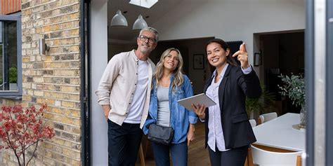 Estate agent lying about viewings. .  ...