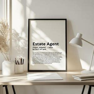 Estate agent pronunciation.  English Pronunciation of Estate agent.  Mas...