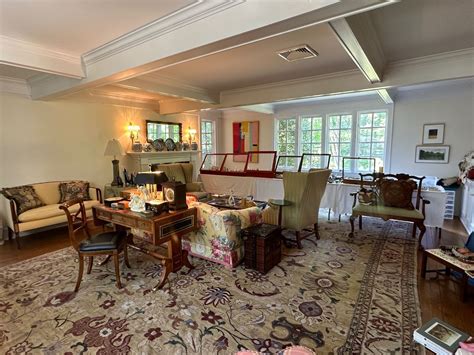 Estate sales greenwich. Apr 19, 2024 · View information about this sale in Greenwich, CT. The sale starts Friday, April 19 and runs through Saturday, April 20. It is being run by Great Estates Sales By ... 
