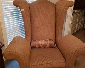 Aug 19, 2019 · East Estate Sales. Online auction. Estate Liquidation Online Auction Located in Tyler, TX 340+ Lots of Antique Furniture, Vintage Decor, Tables, Ammo, Exercise Equipment, Glassware, Records and More! Wed. 10/4 - Wed. 10/11 (7pm Soft Closing) Pick Up Date: Thurs. 10/12 10am-4pm ... 1202 S Bennett Ave Tyler, TX 75701.