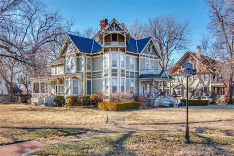 Other Estate Sales in Topeka. Estate Sale. estate sale•3day sale •sale is over. AddressThe address for this sale in Topeka, KS 66611will no longer be shown since it has already ended. Dates. Thu. Mar 30. 9am to 4pm. 2023.. 